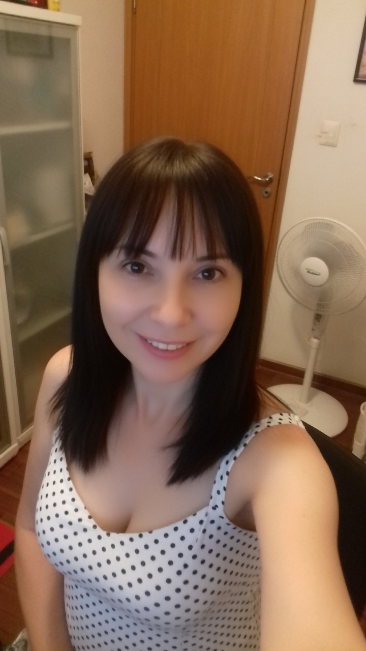 Isabelle, 45