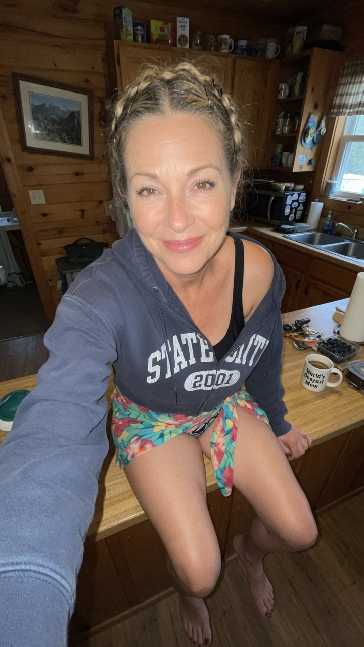 Anne-Sophie, 48