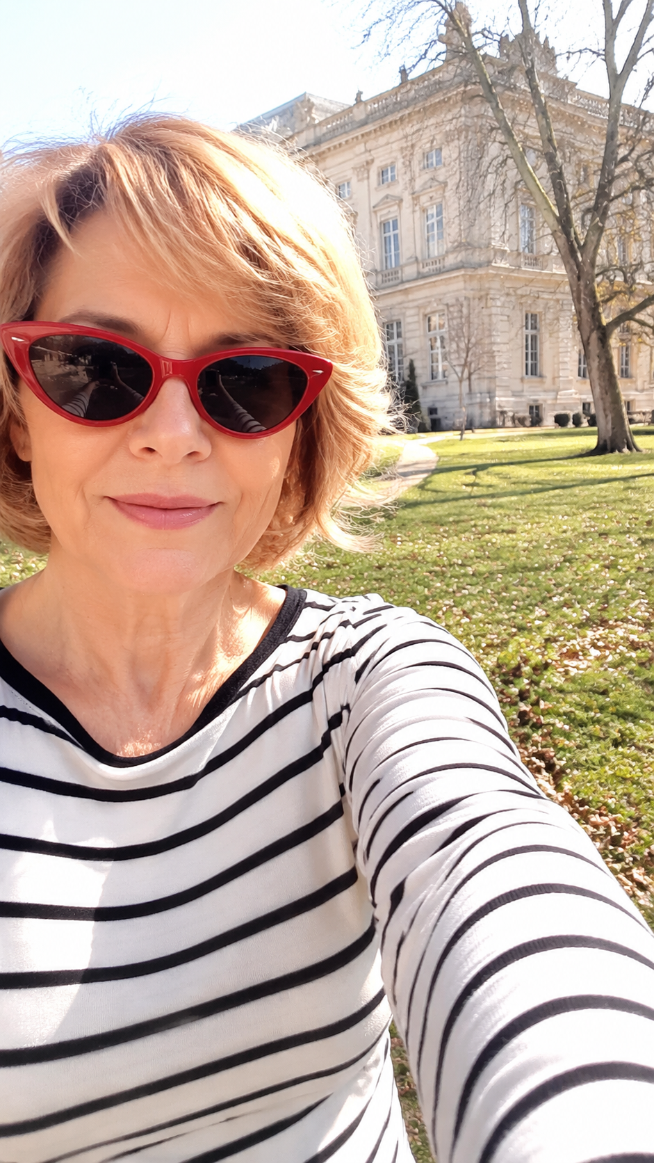 Sylvie, 51