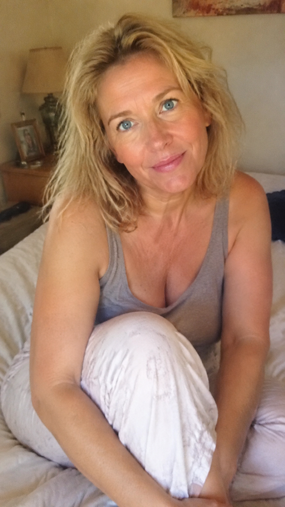 Isabelle, 51